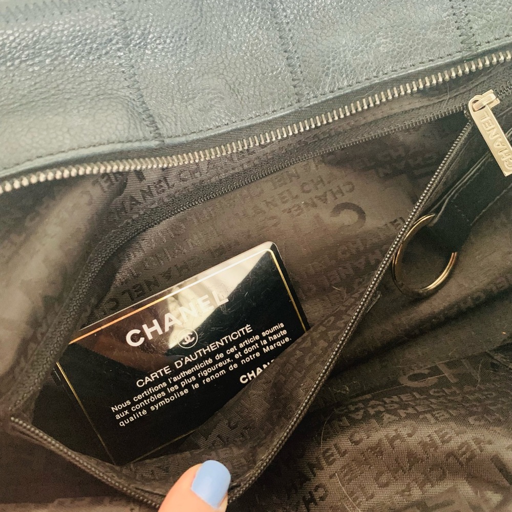 Authentic Chanel Black Leather Patchwork Bag With… - image 6